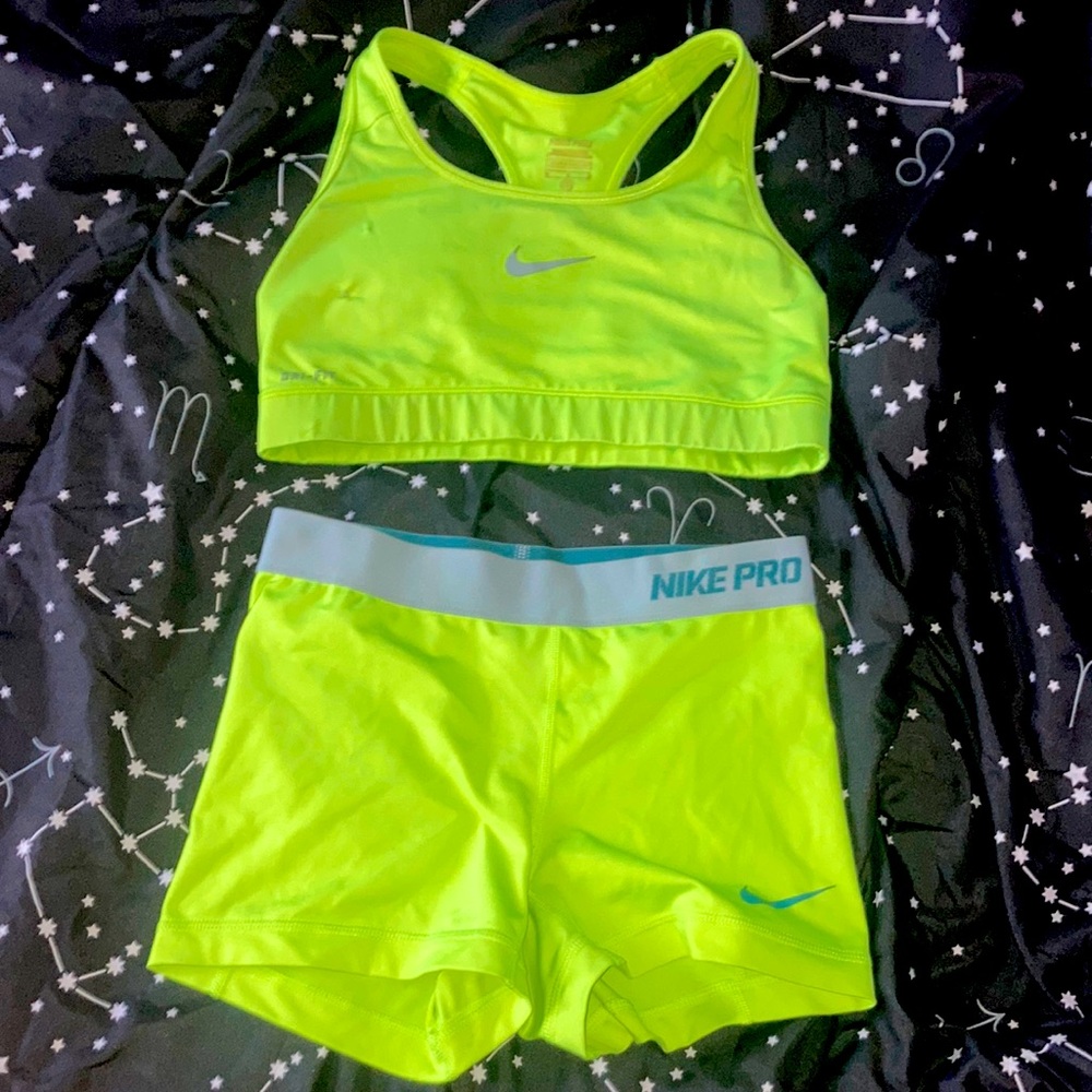 *Neon* Nike Sports Bra & Shorts set